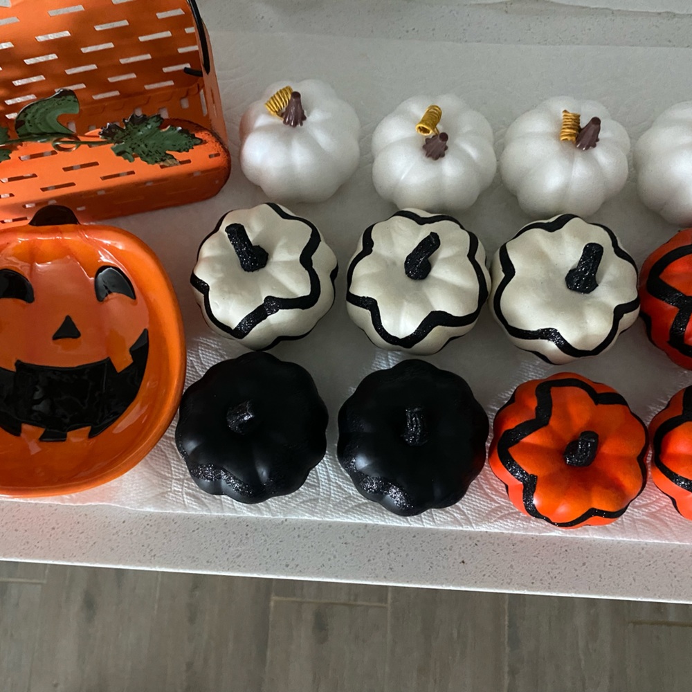 NEW HALLOWEEN TIER TRAY DECOR BUNDLE